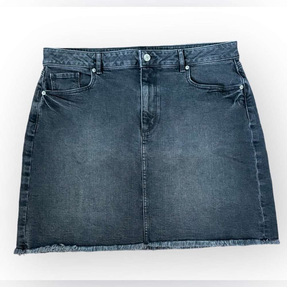 NWT Loft Black Frayed Denim Mini Skirt